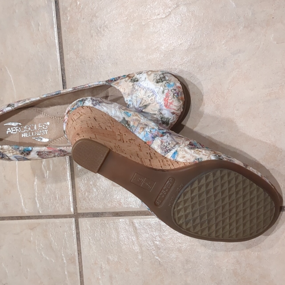 Aerosoles Multi Color Floral Cork Wedge Shoes Padded Comfort Size 6 NWOT - Picture 6 of 6